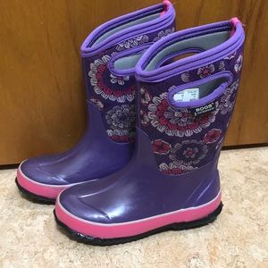BOGS Girl's Classic High Purple Pansies Rain Snow Muck Boots Size 2